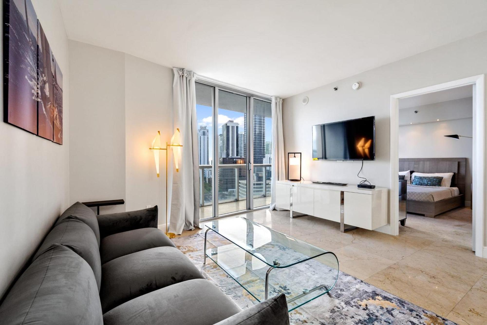 Casa vacanze Luxury 2 Bd Free Pool + Gym + Miami