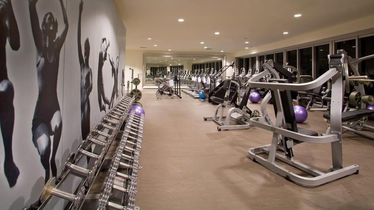 Luxury 2 Bd Free Pool + Gym + Casa vacanze *