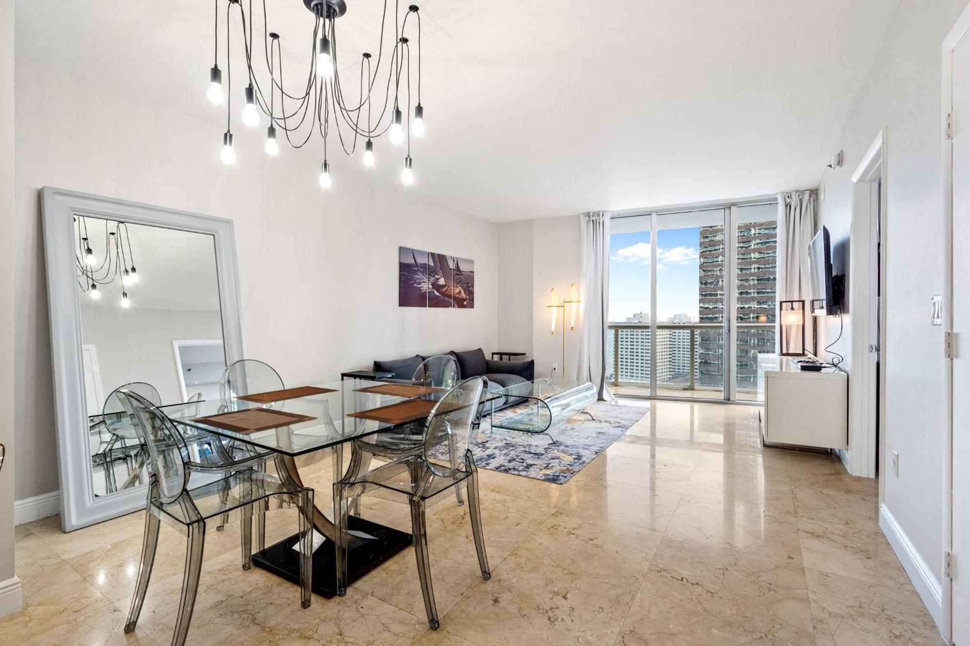 Casa vacanze Luxury 2 Bd Free Pool + Gym + Miami